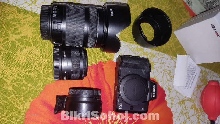 Canon M50. 4k with 18-135 ls master lance like new